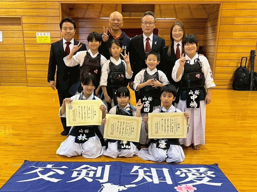 伊勢原市剣道連盟少年少女剣道選手権大会の様子