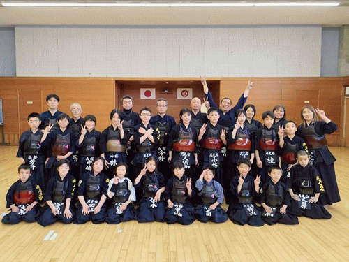 月見台剣友会との合同稽古会の様子